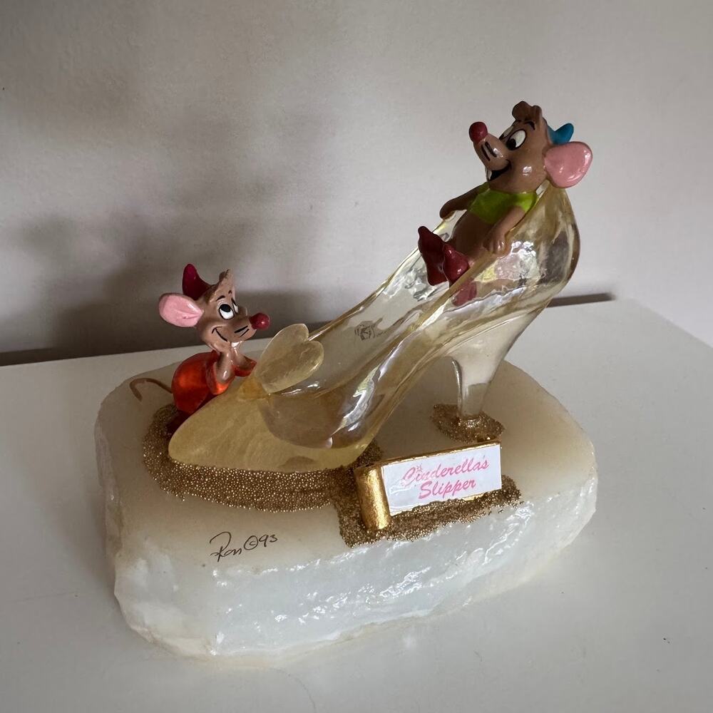 ❌SOLD❌Disney Ron Lee Sculpture “Cinderella Slipper” Limited Edition 150/1750 93 - Picture 2 of 11